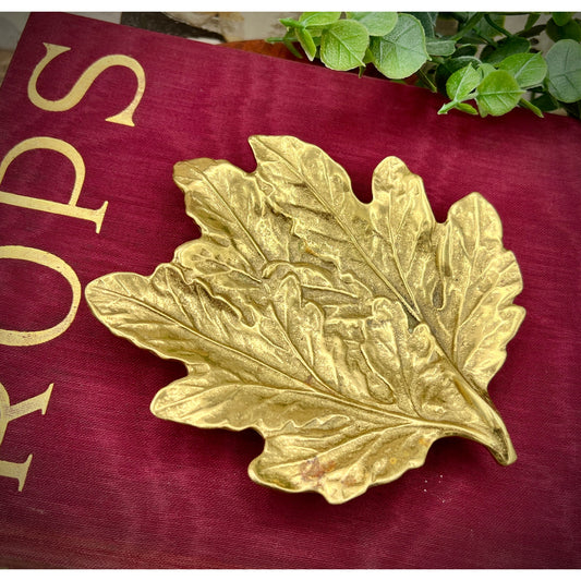 Virginia Metalcrafters 1948 Chrysanthemum Leaf Gold Leaf Trinket Dish Bowl