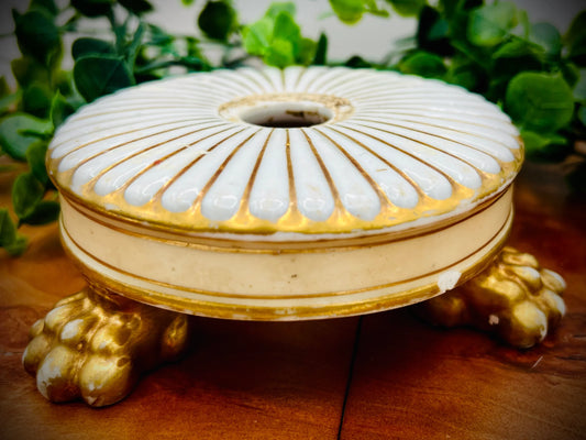 Elegant Vintage Italian Creazione Artigiana di Monte Biscuit Porcelain Decorative Stand with Gilt Paw Feet