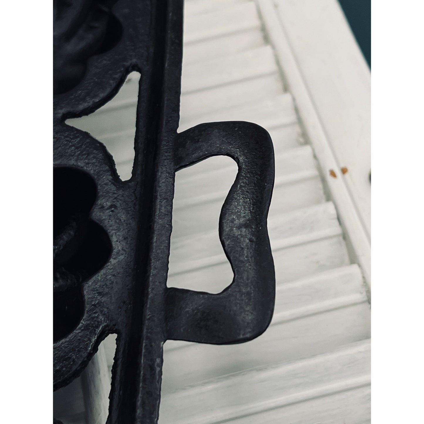 Vintage Cast Iron 12 Muffin Turk’s Head Pan