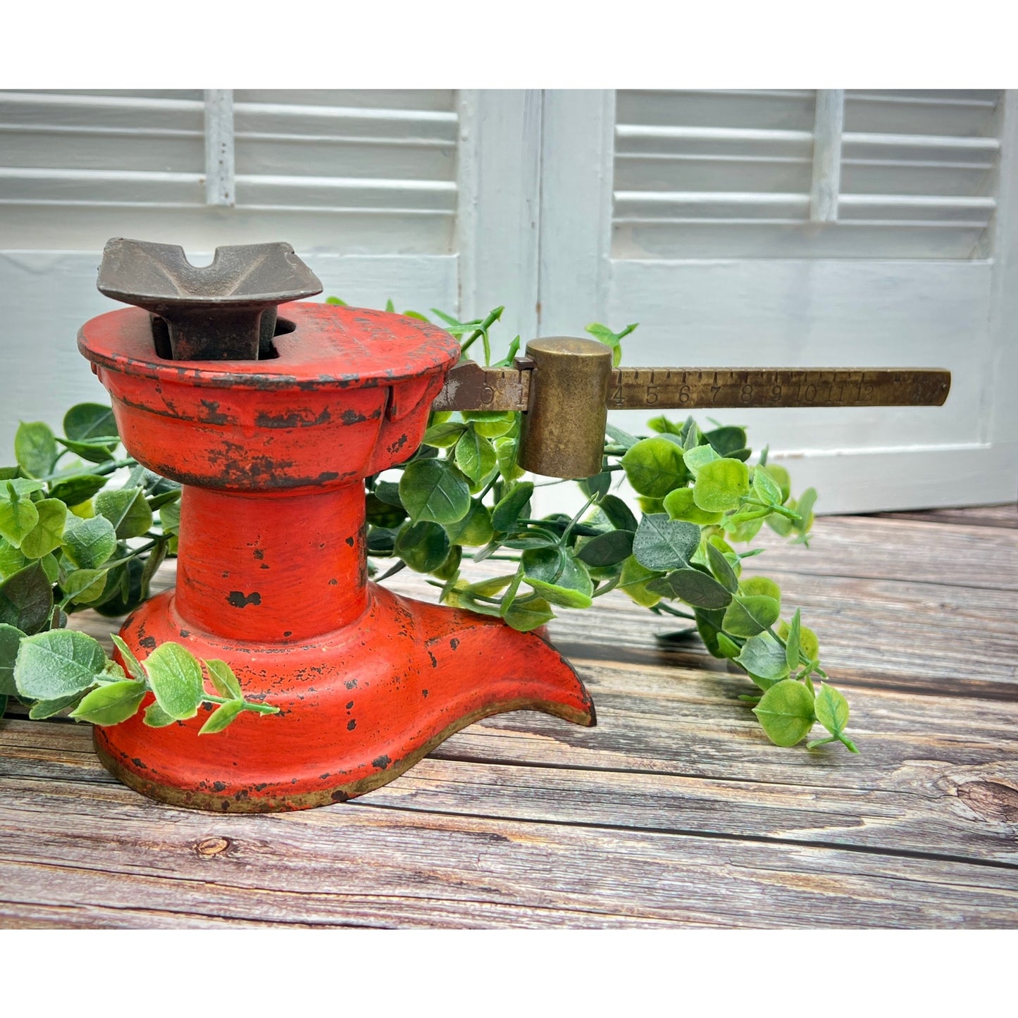 Antique Red Split Tail Cast Iron & Brass Howe Company Scale