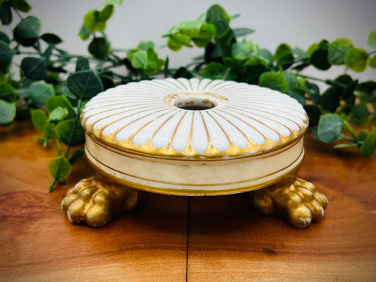 Elegant Vintage Italian Creazione Artigiana di Monte Biscuit Porcelain Decorative Stand with Gilt Paw Feet
