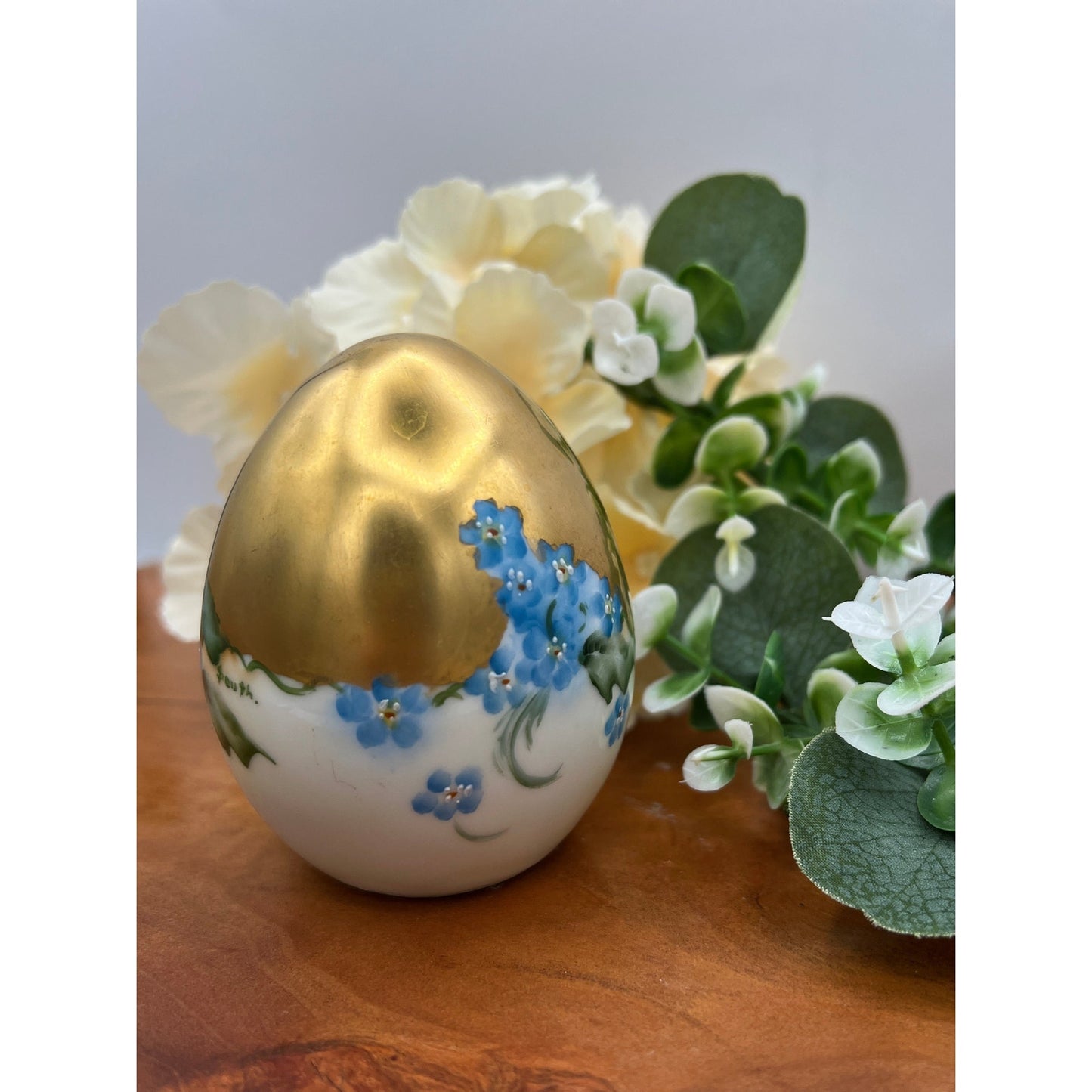 Antique Hand-Painted Porcelain Egg with Gold Gilding & Forget-Me-Nots, Signed c. 1900 Art Nouveau