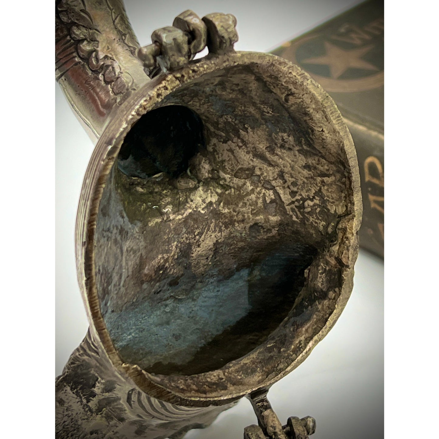 Antique Bronze Peacock Betel Box - Exquisite Handcrafted Decorative Piece