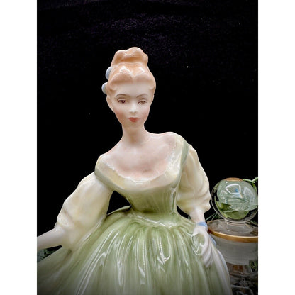 Royal Doulton Vintage “Fair Lady” Figurine HN 2193, 1962